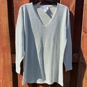 Elegant V-Neck Sweater in Shimmering Silver Size M